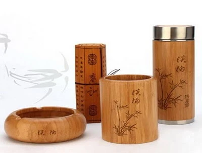 Laser engraving on bamboo bottles Laser engraving on bamboo bottles